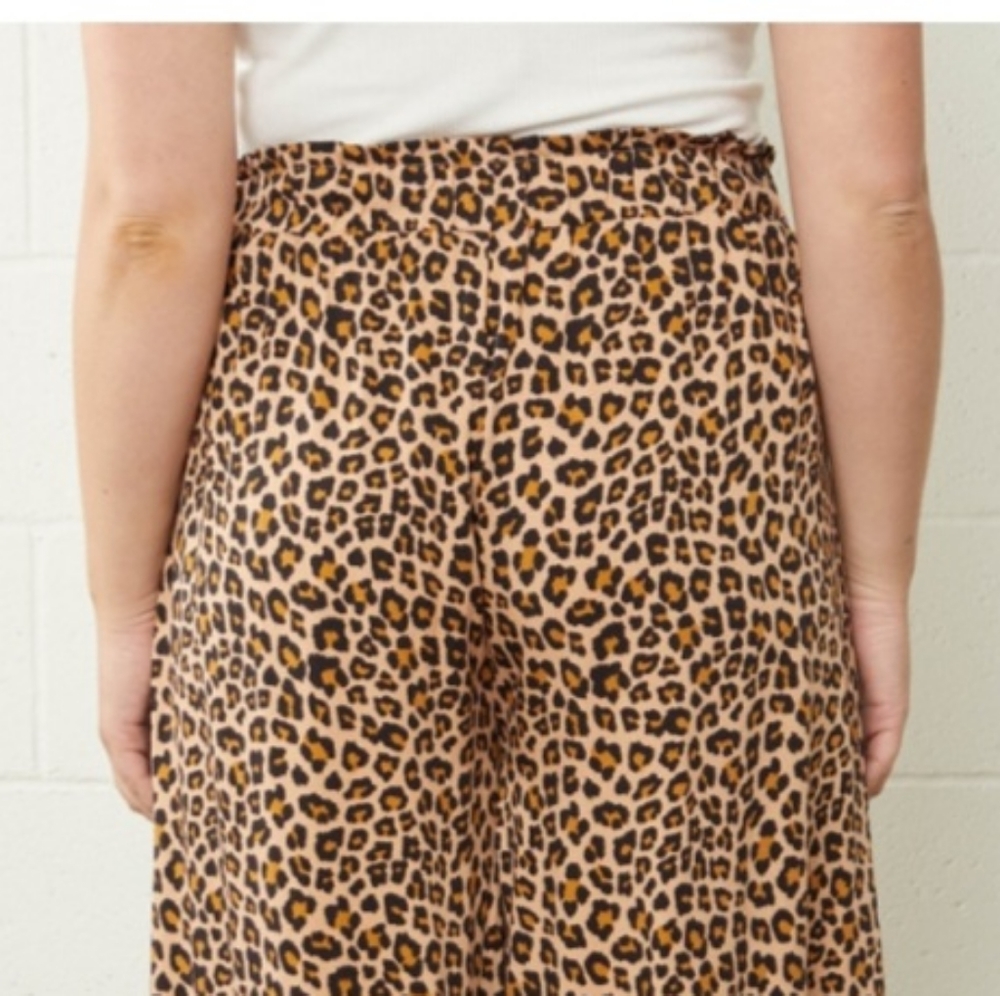 Entro High Waisted Wide Leg Leopard Pants - Picture 3 of 8